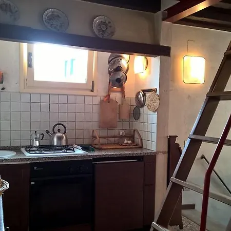 Domarie البندقية