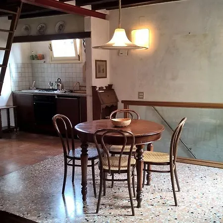 Domarie البندقية